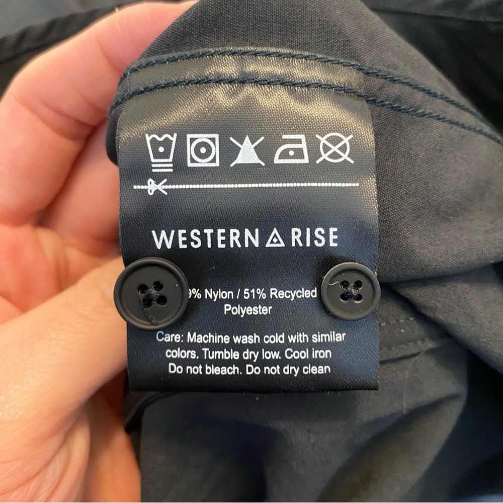 NWT Western Rise Men’s Large Short Sleeve Button Up Black Performance Stretch - Picture 5 of 5